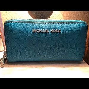 michael kors wallet